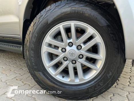 HILUX SW4 2.7 SR 7 Lugares 4X2 16V