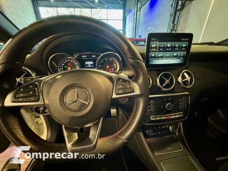 Mercedes-Benz GLA 250 Sport 2.0 TB 16V 4x2  211cv Aut. 4 portas