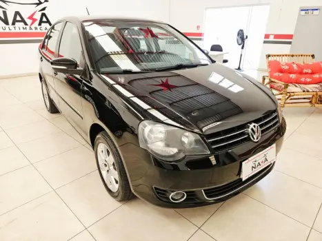 Volkswagen POLO SEDAN 1.6 MI Comfortline 8V 4 portas