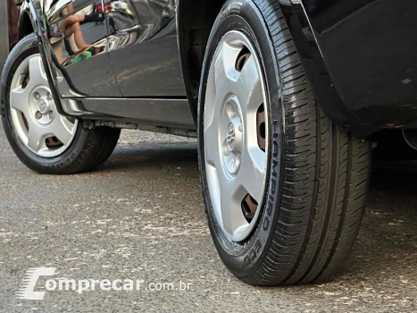 CORSA 1.4 MPFI PREMIUM SEDAN 8V FLEX 4P MANUAL