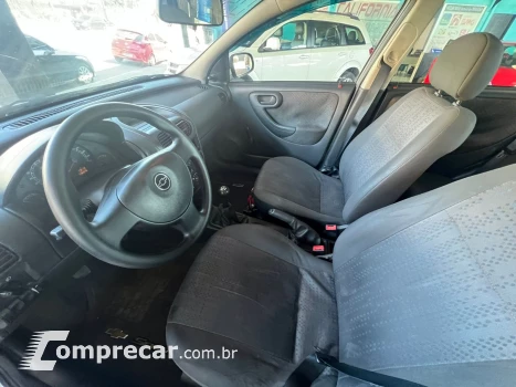 CORSA 1.4 MPFI Maxx Sedan 8V