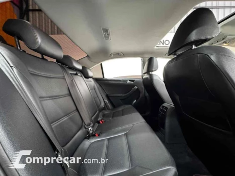 JETTA 2.0 TSI HIGHLINE 211CV GASOLINA 4P TIPTRONIC