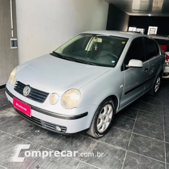 Volkswagen POLO SEDAN 1.6 4 portas