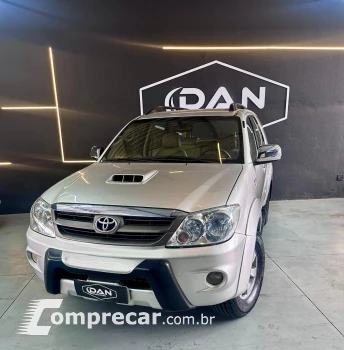 Toyota HILUX SW4 3.0 4X4 V6 24V 4 portas