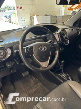Toyota ETIOS 1.5 XLS Sedan 16V 4 portas