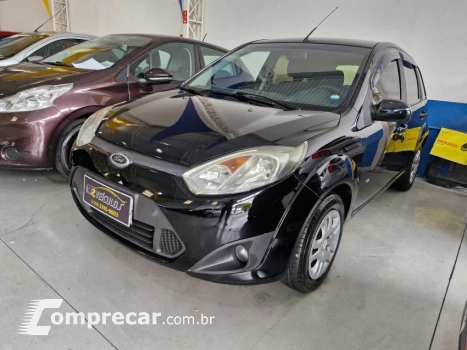 FORD FIESTA 1.6 Rocam Hatch 8V 4 portas