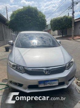 Honda CIVIC 1.8 LXS 16V 4 portas