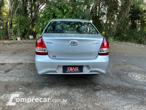 ETIOS 1.5 X Plus Sedan 16V
