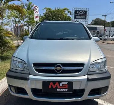 ZAFIRA 2.0 MPFI Elegance 8V