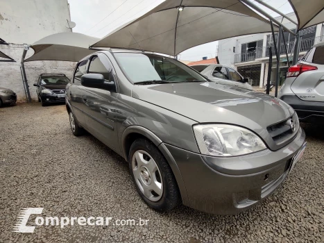 CORSA 1.8 MPFI Maxx Sedan 8V