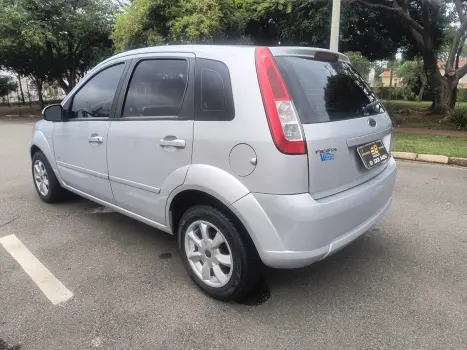 FIESTA 1.6 MPI Class Hatch 8V