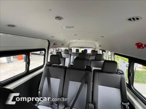 HIACE 2.8 D-4d Turbo Minibus 15+1 DX