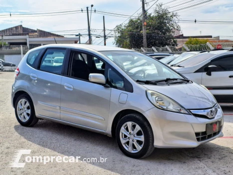 Honda FIT 1.4 LX 16V 4 portas