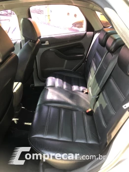 FOCUS 2.0 Ghia Sedan 16V