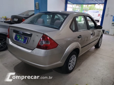 Fiesta Sedan 1.6 Zetec