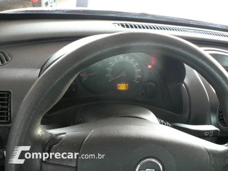 CORSA 1.4 MPFI Maxx Sedan 8V