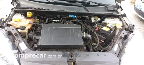 FIESTA 1.6 Rocam SE Sedan 8V