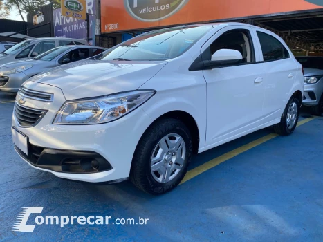 CHEVROLET Onix 4 portas