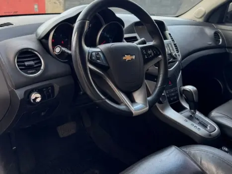 CRUZE SEDAN - 1.8 LT 16V 4P AUTOMÁTICO