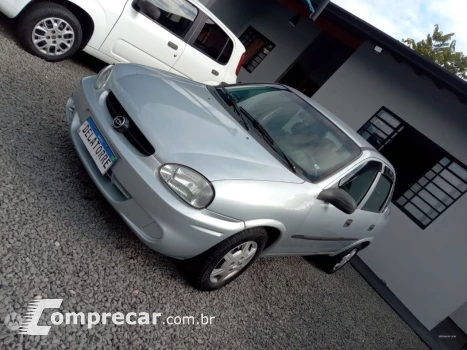 CHEVROLET Classic Sedan 1.0 4P FLEX LIFE 4 portas