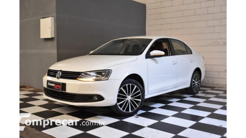 JETTA - 2.0 COMFORTLINE 4P MANUAL