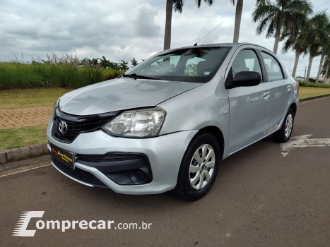 Toyota ETIOS 1.5 X Sedan 16V 4 portas