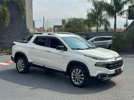 TORO 2.0 16V Turbo Volcano 4WD AT9