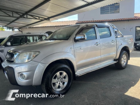 Toyota Hilux Caminhonete 3.0 4P SR 4X4 TURBO DIESEL CABINE DUPLA 4 portas