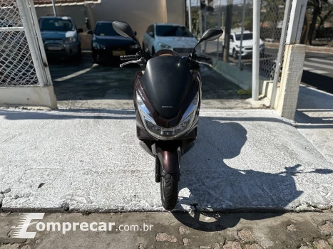 PCX 150 DLX