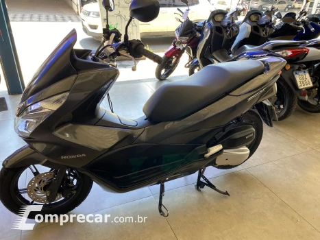 PCX 150 DLX