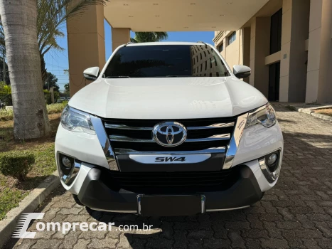 HILUX SW4 2.7 SRV 7 Lugares 4X2 16V