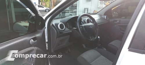 FIESTA 1.6 Rocam SE Sedan 8V