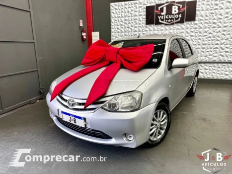 Toyota ETIOS 1.5 XLS Sedan 16V 4 portas