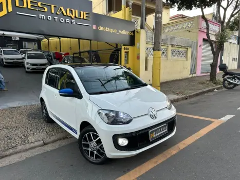 Volkswagen up! SPEED 1.0 TSI T. Flex 12V 5p 4 portas