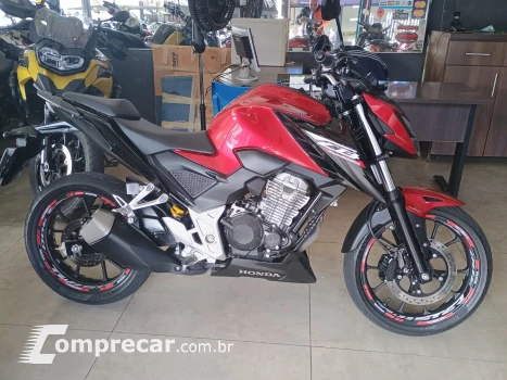 HONDA CB 300 F TWISTER