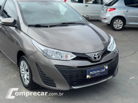 Toyota YARIS 1.3 16V XL Live 4 portas