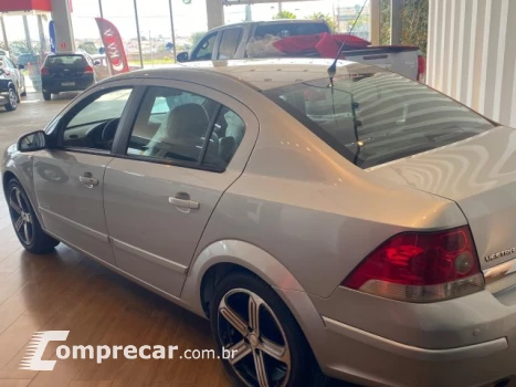 VECTRA SEDAN - 2.0 MPFI ELEGANCE 8V 4P AUTOMÁTICO