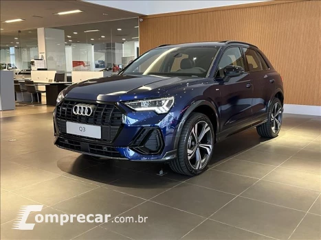 Audi Q3 2.0 40 TFSI Performance Black Quattro 4 portas