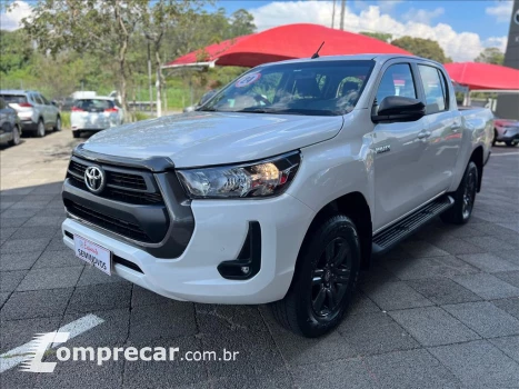 Toyota HILUX 2.8 D-4D TURBO DIESEL CD SR 4X4 AUTOMÁTICO 4 portas