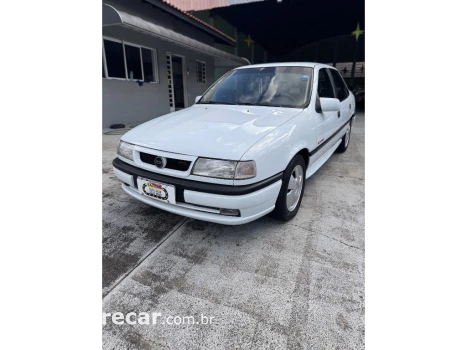 VECTRA 2.0 MPFI GLS 8V GASOLINA 4P MANUAL