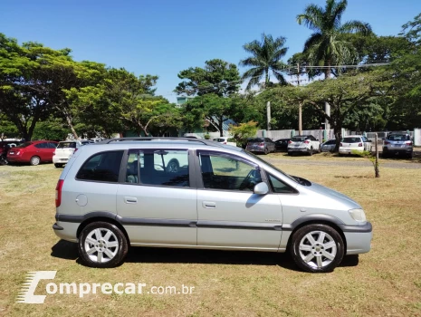 ZAFIRA 2.0 MPFI Elegance 8V