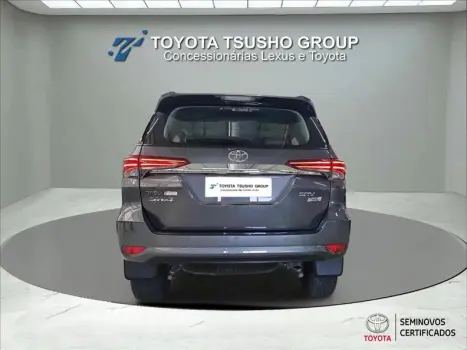 HILUX SW4 2.7 VVT-I SRV 7L 4X2