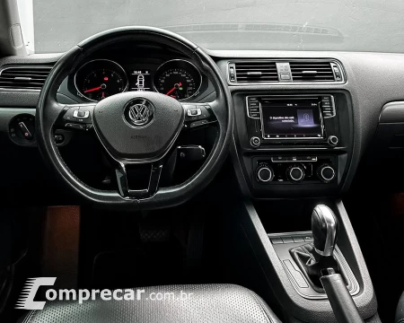 Volkswagen JETTA 1.4 16V TSI Comfortline 4 portas