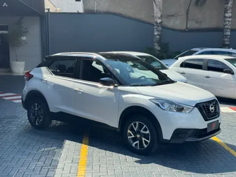 NISSAN KICKS 1.6 16vstart Special Edition 4 portas
