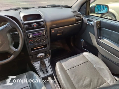 ASTRA 2.0 MPFI Advantage Sedan 8V