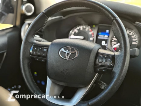 HILUX 2.8 D-4D TURBO DIESEL CD SRX 4X4 AUTOMÁTICO