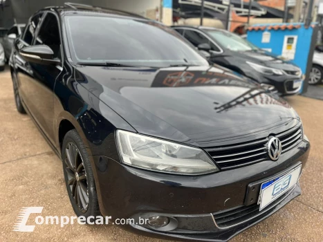 JETTA Highline 2.0 TSI 16V 4p Tiptronic