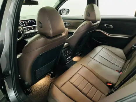 320I  ACTIVE FLEX