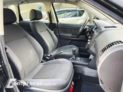 POLO - 1.6 MI 8V 4P MANUAL
