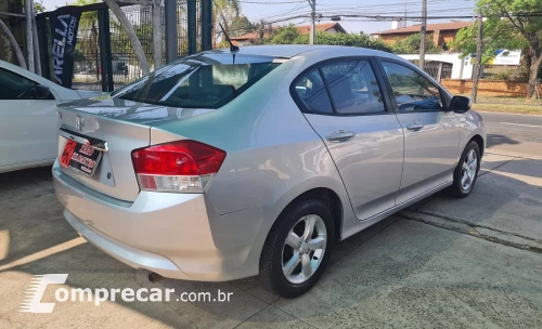 CITY 1.5 DX Sedan 16V